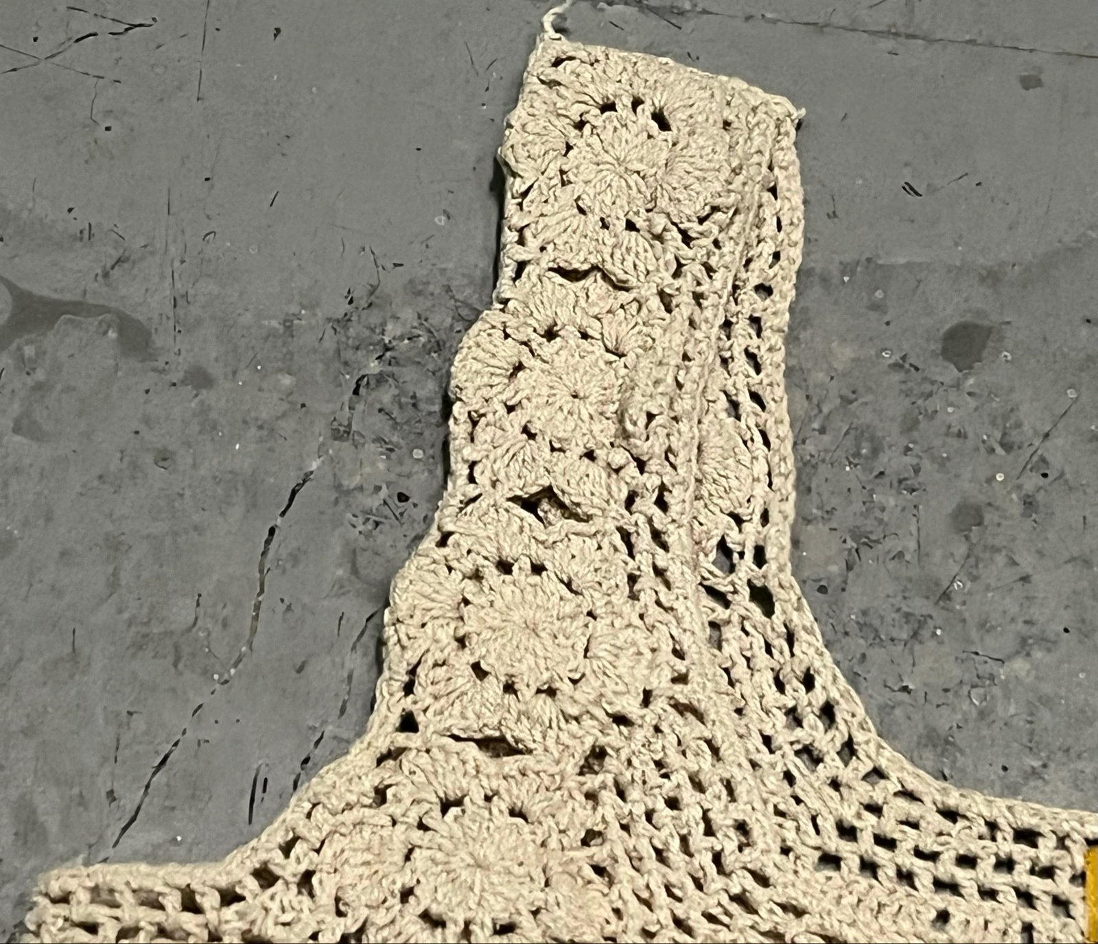 Haut court en crochet beige – photo 4